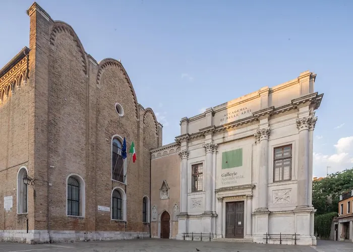 Accademia s R&R